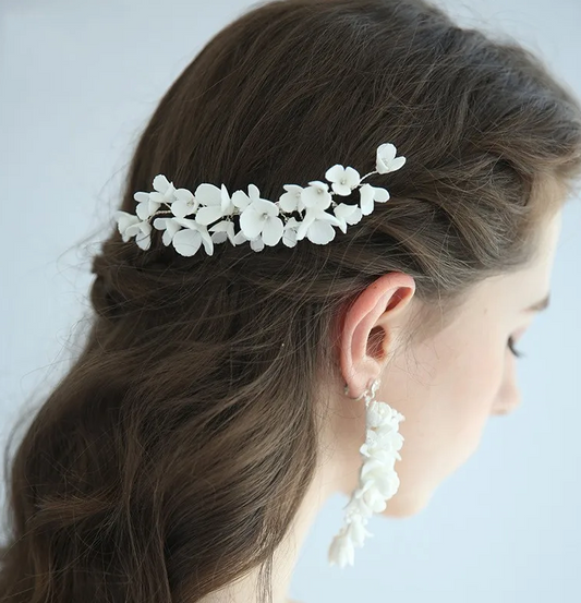 Cindy  - Romantic porcelain flower wedding comb