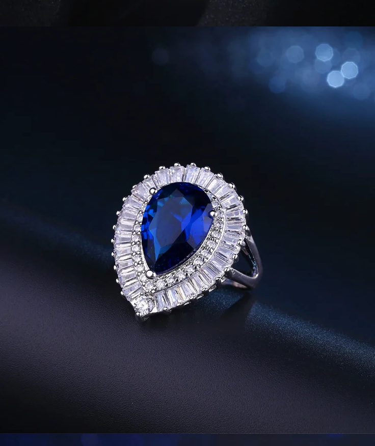 Luxurious Blue Sapphire cocktail ring