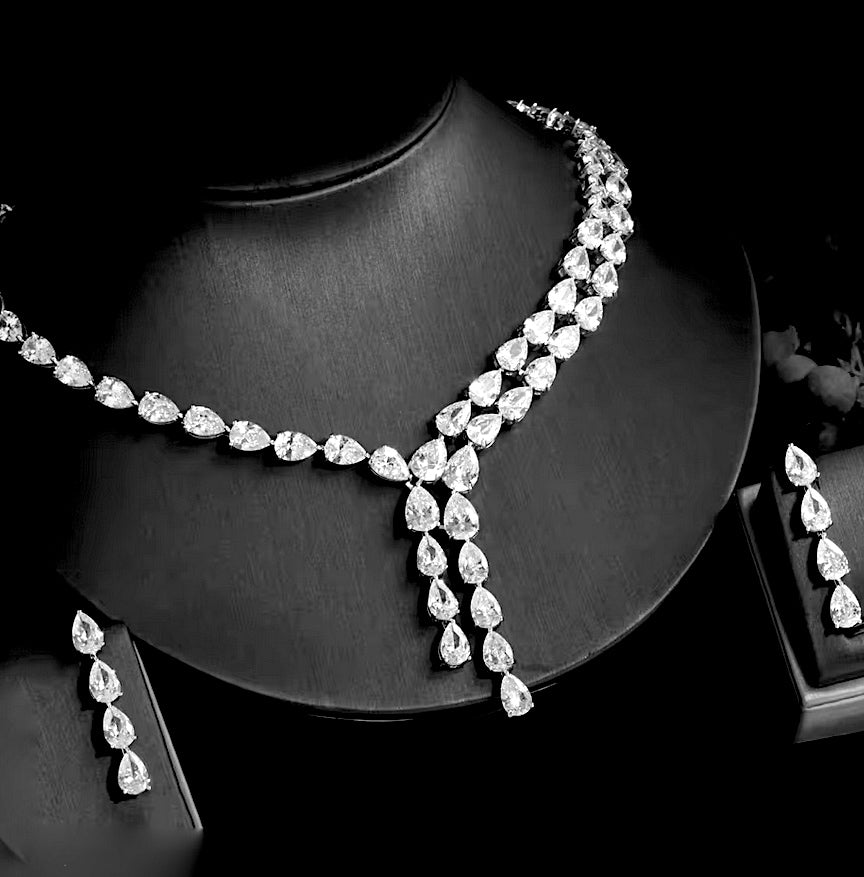 Glamorous statement crystal drop necklace set