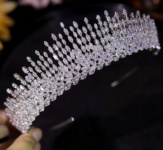 Amanda - Exquisite Crystal wedding tiara