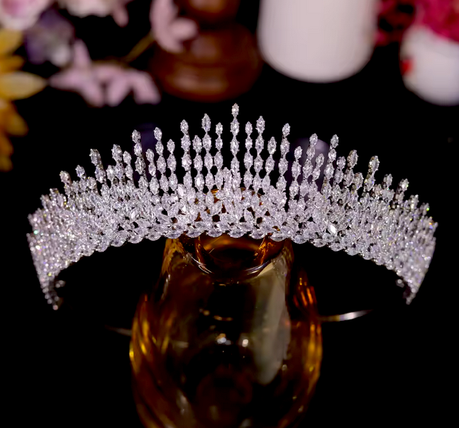 Amanda - Exquisite Crystal wedding tiara