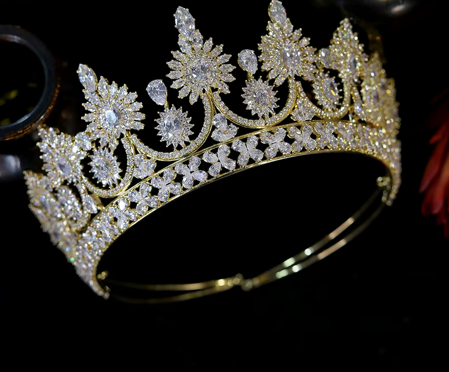 Princess Rosanna - Stunning Swarovski Crystal Gold Tiara Crown