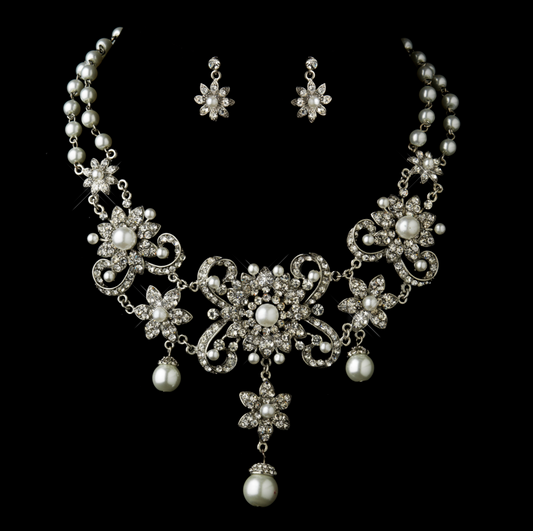 Angoletta - Exquisite pearl bridal necklace set
