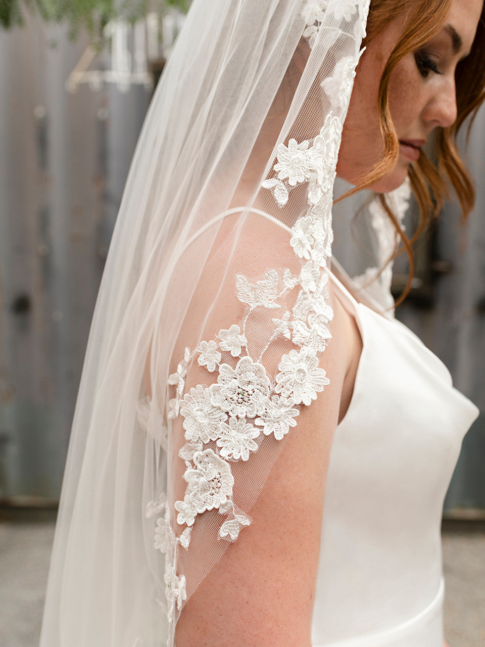 Rylee – Italian collection flower lace veil