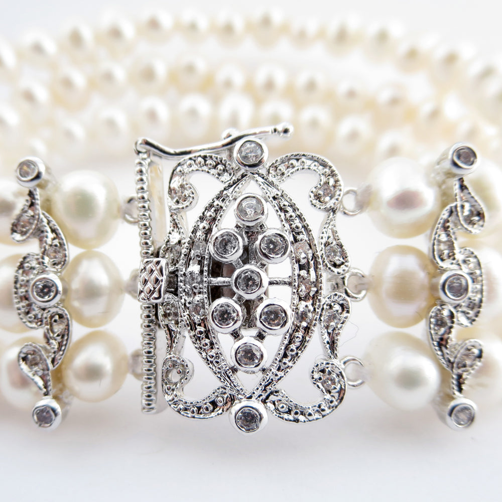 Luxor - Exquisite vintage inspired Wedding pearl bracelet