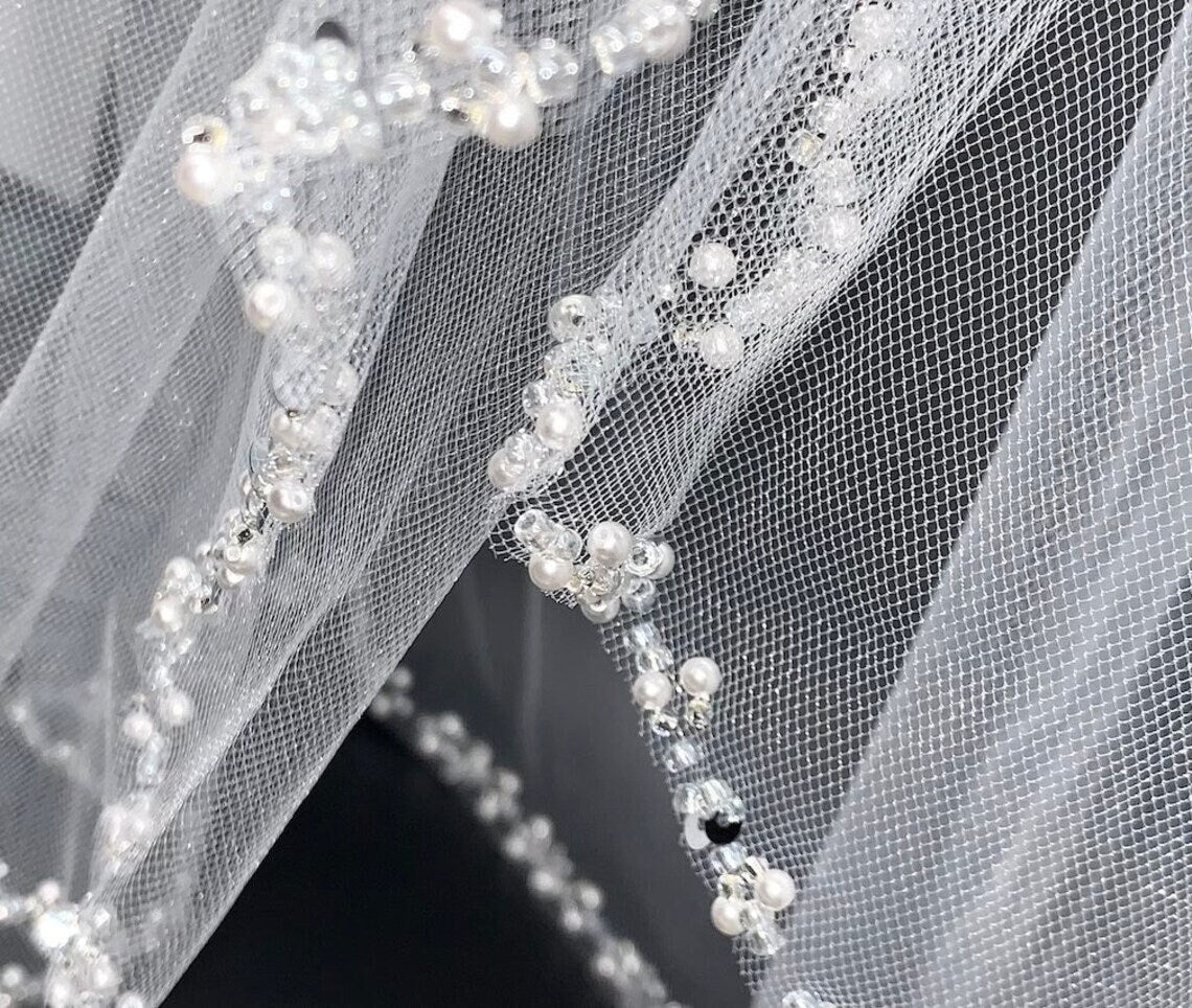 Alanna – Beautiful elegant Beaded crystal and pearl wedding veil