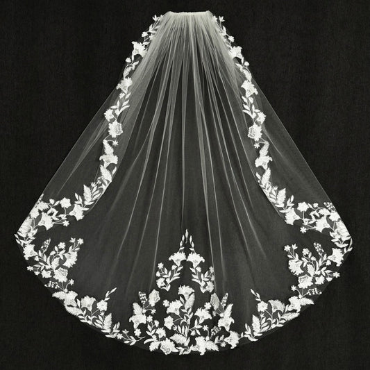 Matilde –  Exquisite floral Italian lace wedding veil