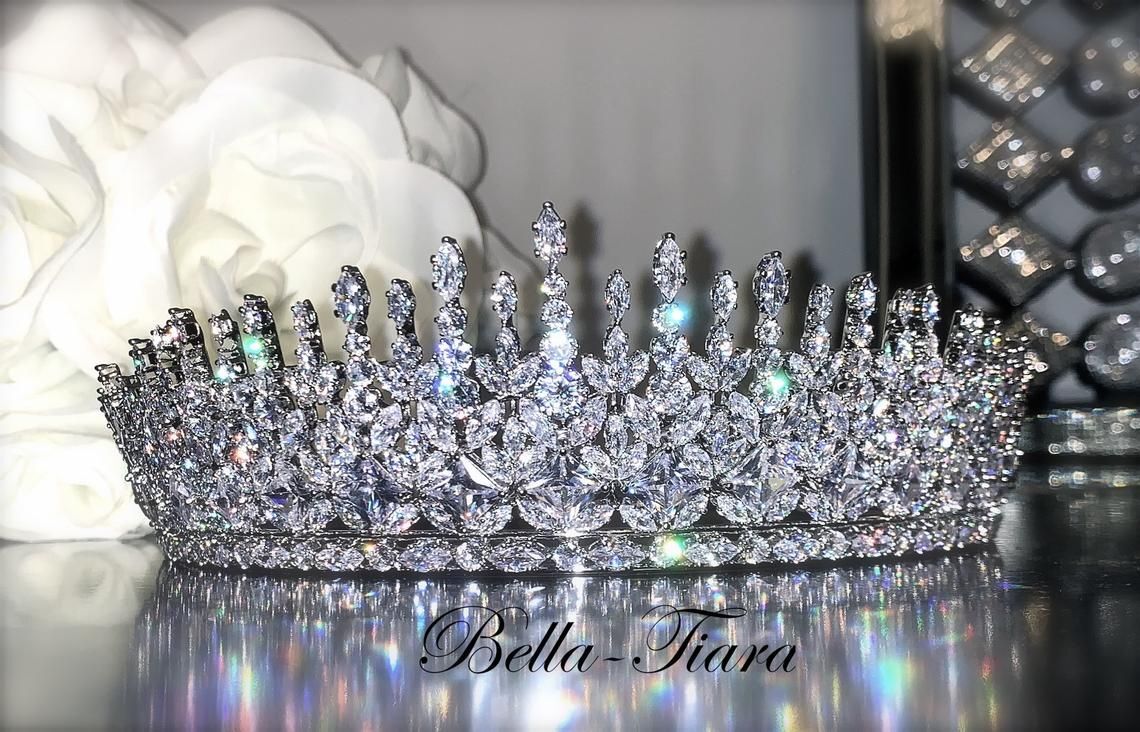 Salina -  Exquisite Crystal wedding tiara