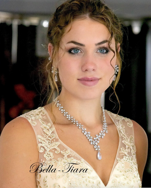 Victoria - Swarovski crystal elegant vine necklace set