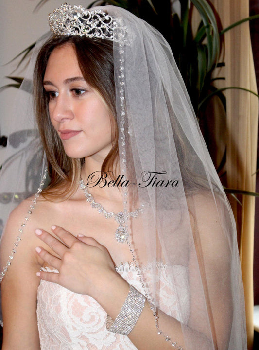 Alanna – Beaded crystal and pearl wedding veil