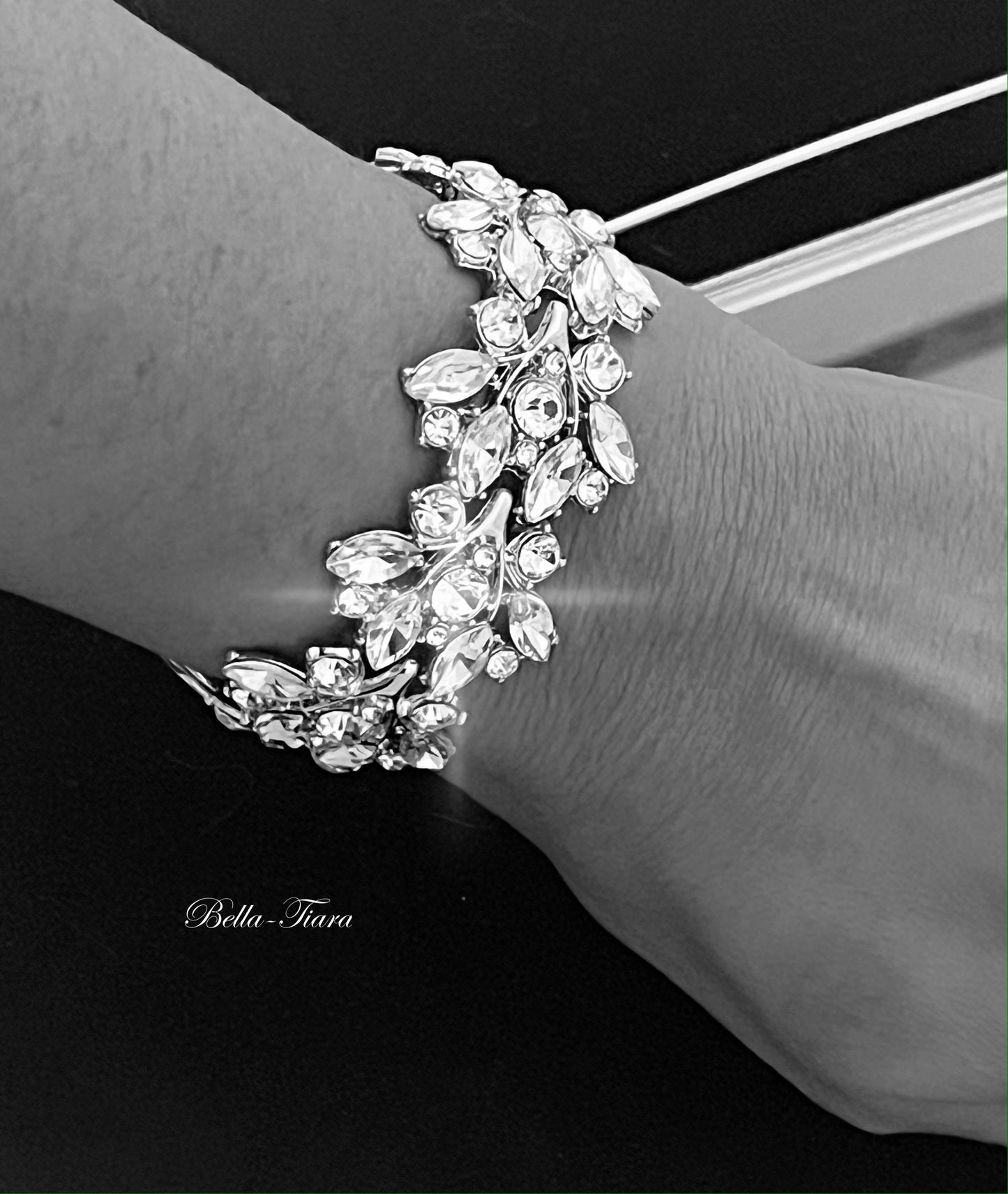 Riana - Vine Crystal wedding bracelet