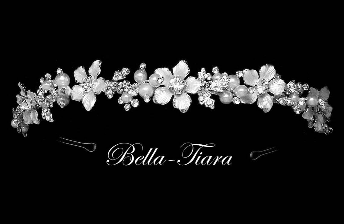 Lorena, Beautiful floral first communion headpiece