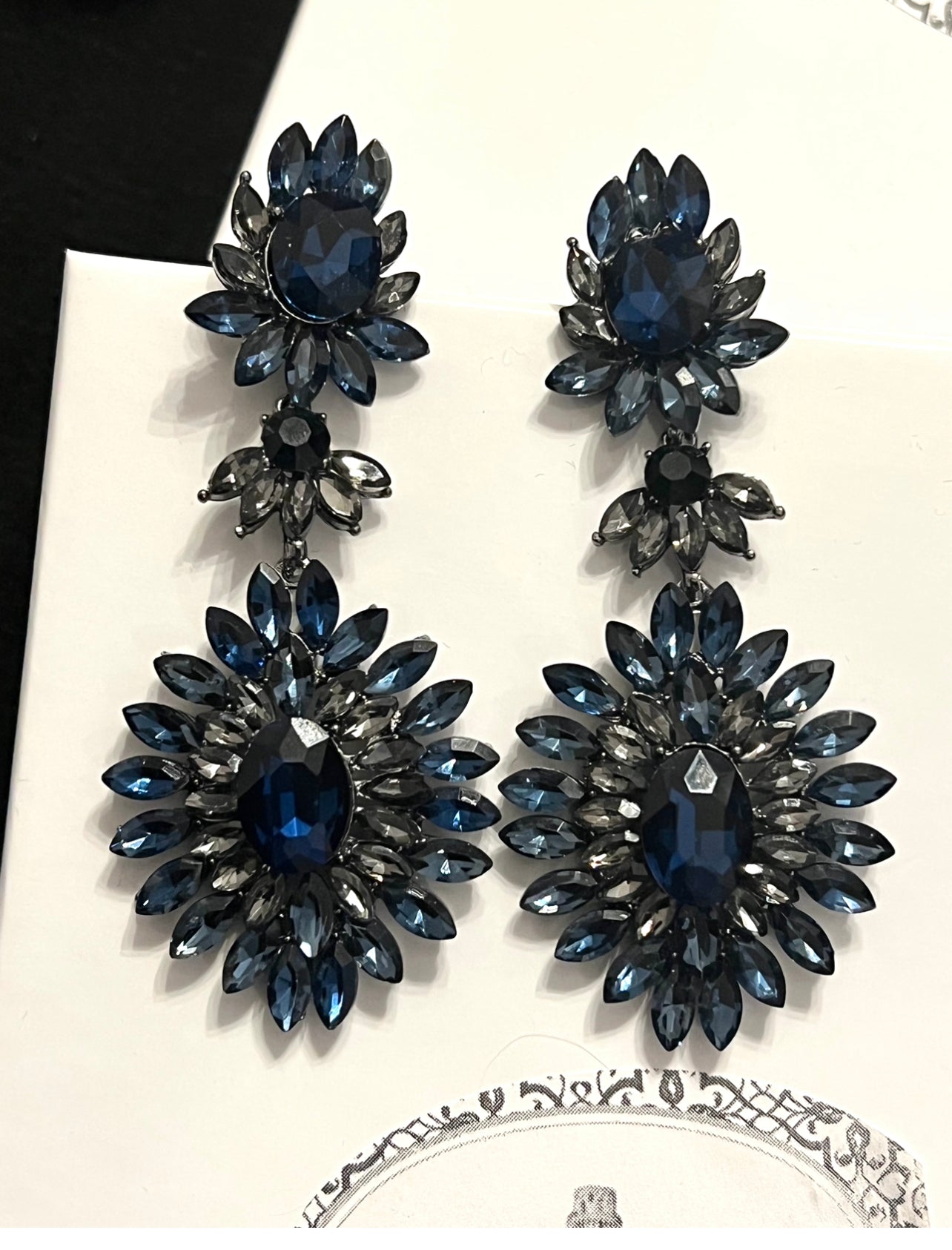 Giannablue -  Beautiful statement drop navy blue earrings