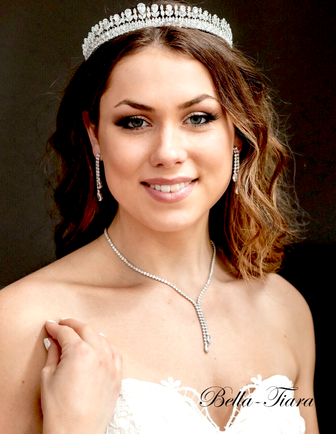 Ashley -  Elegant swarovski crystal necklace set