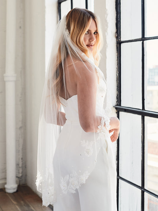 Annie – Italian collection flower lace veil